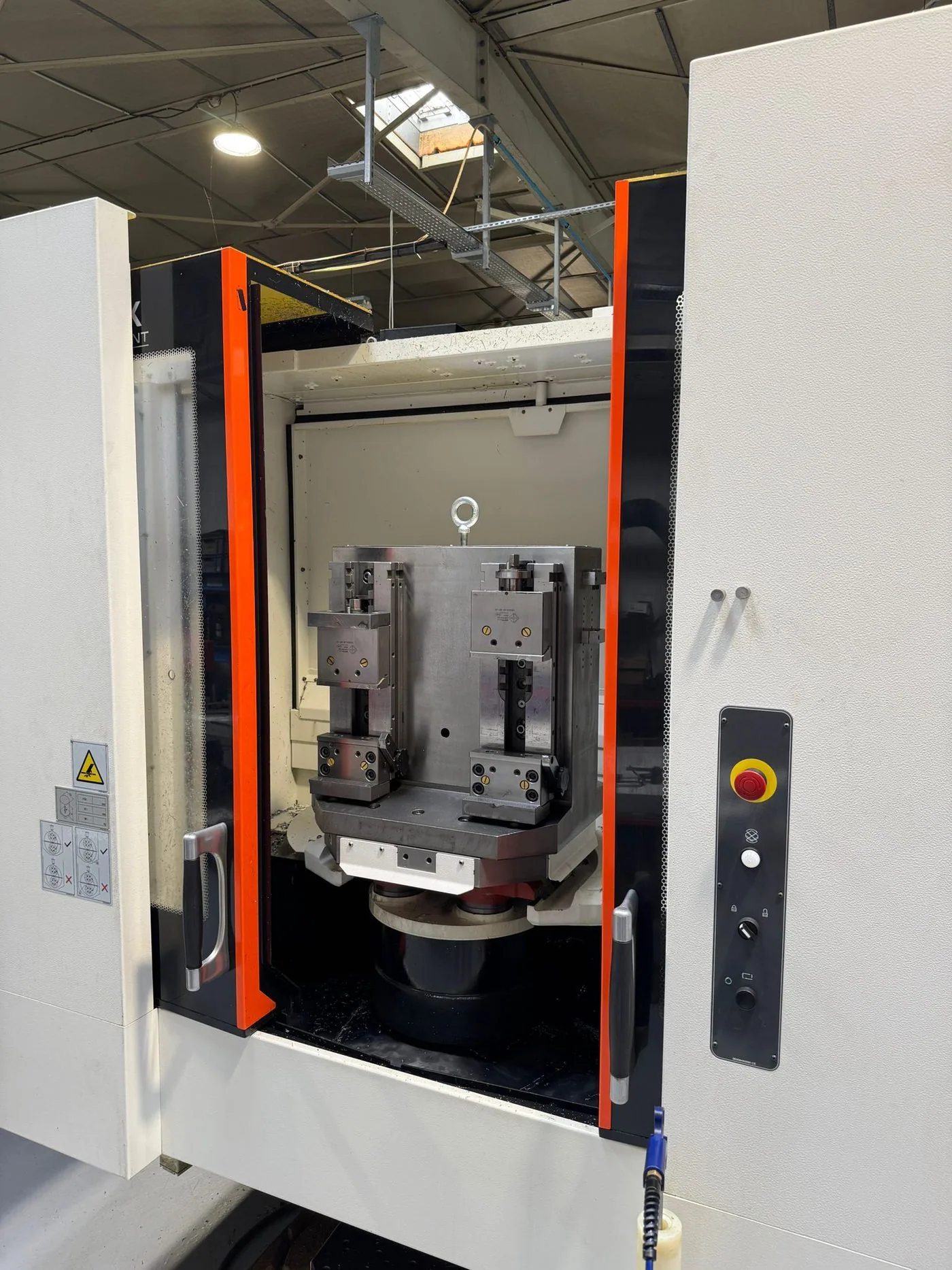MAZAK HCN 4000 — changeur de palettes — atelier Alésage XC, Le Châtelet-en-Brie (77)