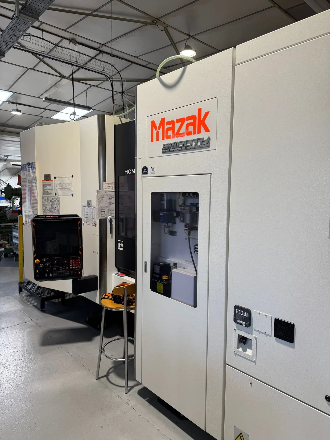 MAZAK HCN 5000 — magasin d'outils — atelier Alésage XC, Le Châtelet-en-Brie (77)